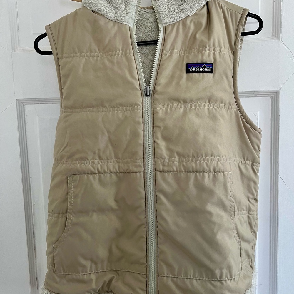 Patagonia Tan Puffer Vest with Quilted Design